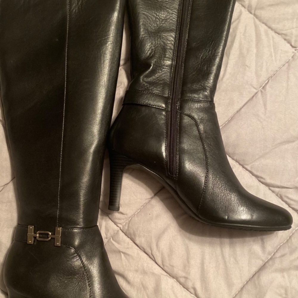 Boots - Picture 2 of 2